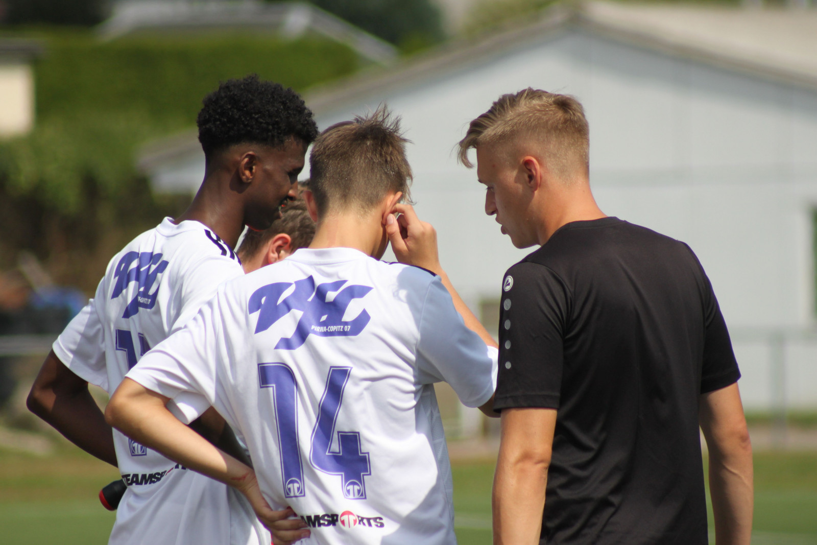 Fördern und fordern, begleiten und verbessern - die Trainer des VfL Pirna-Copitz leben ihre Aufgabe mit Leidenschaft. Foto: VfL/Maximilian Arlt