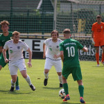 Machen gemeinsam Druck auf den Gegner: die VfL-Spieler Jakob Funken (li.) und Kai Kemter (re.). Foto: Marie Grasse